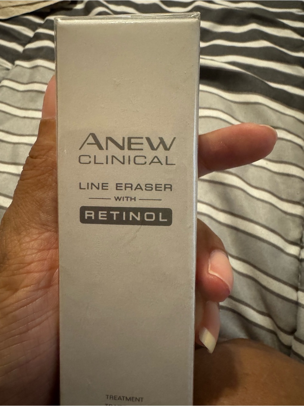 NIB AVON Anew Clinical Line Eraser with Retinol Treatment - Picture 11 of 11